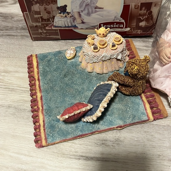 Forever Friends Jessica Teatime Cracker Barrel NIB Porcelain Doll - Picture 4 of 5